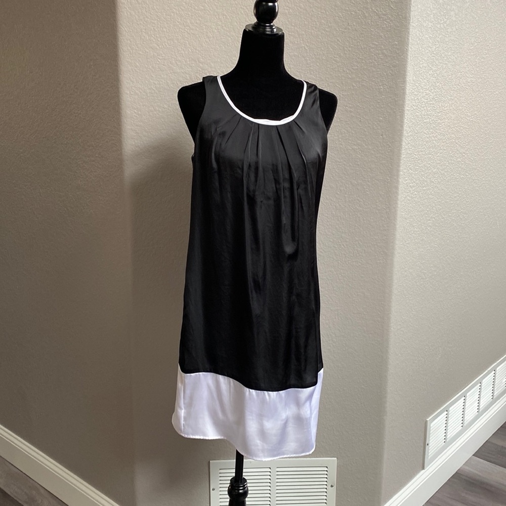 Dana Buchman Black & White Dress